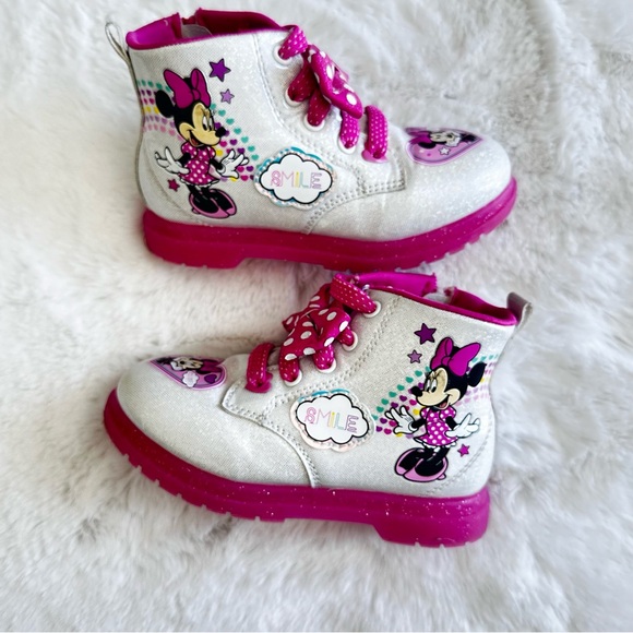 Disney Minnie, girl’s boots size 10 in excellent condition - Picture 9 of 9
